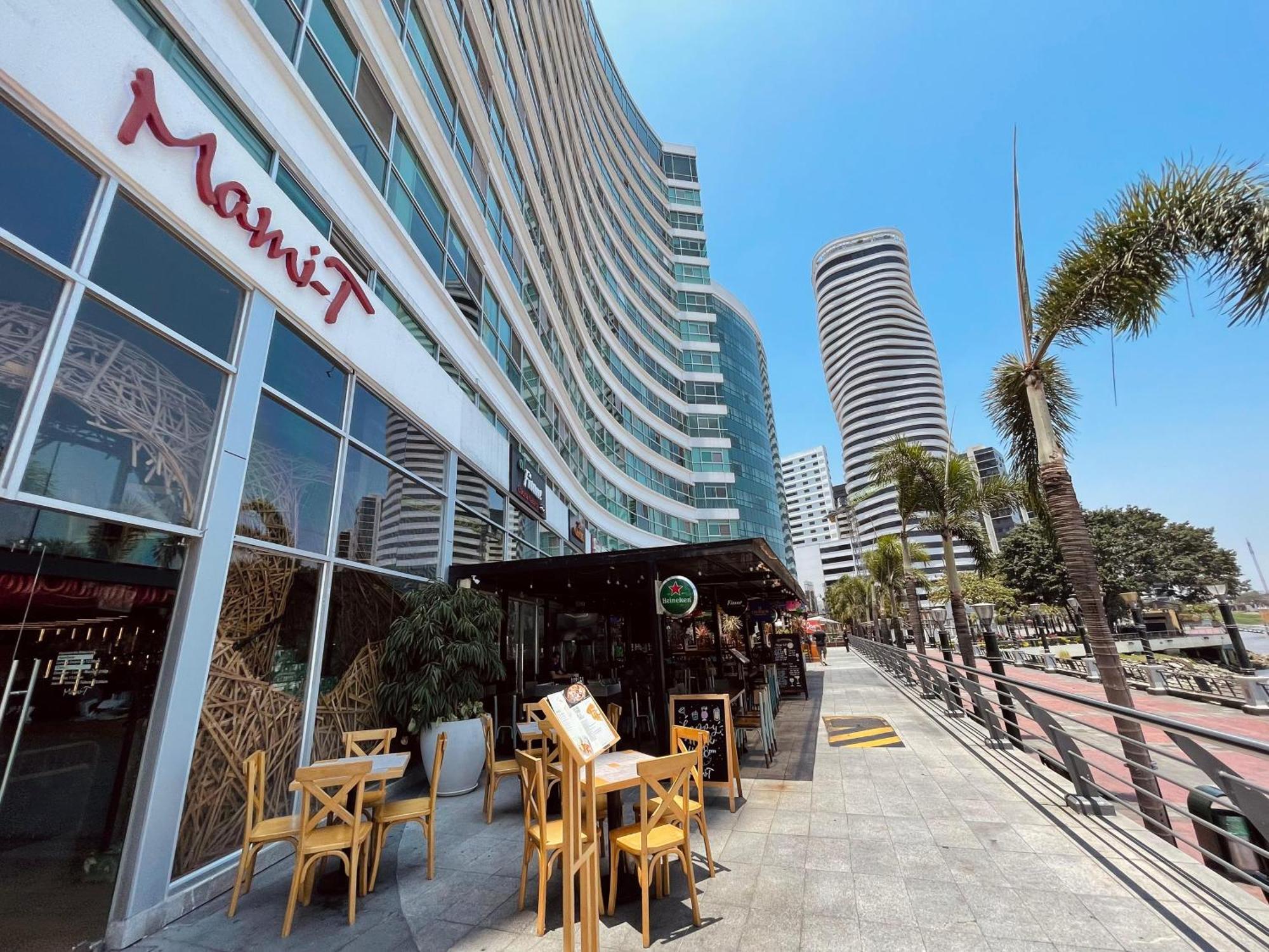 Suite Frente Al Rio En Puerto Santa Ana Riverfront جواياكيل المظهر الخارجي الصورة